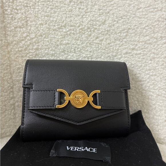 Versace Medusa 95 Black Leather Wallet with Gold Medusa Emblem - Picture 3 of 6